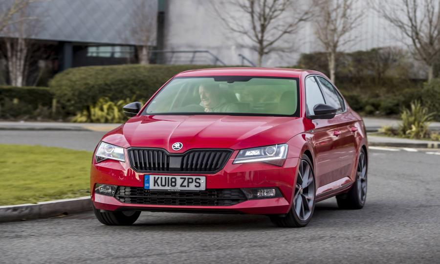  Skoda Superb SportLine 2016 года  (UK) (фото 25 из 40)